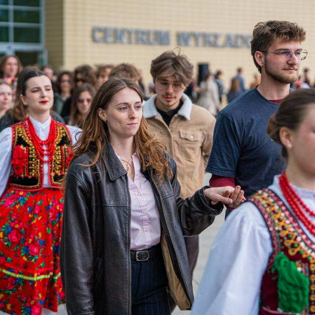 Międzynarodowy Dzień Tańca- Polonez