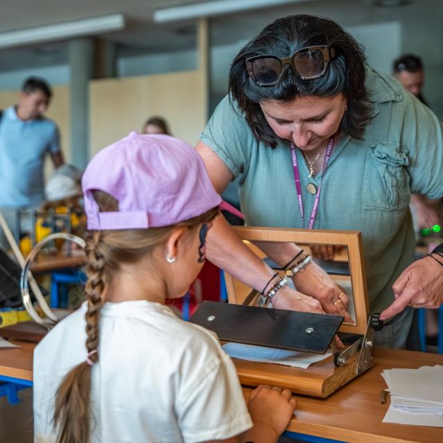 Strefa Eksploratorium - Fizyka Kids.